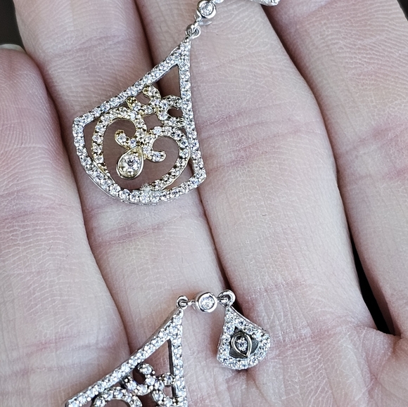 VICTORIA WIECK Diamond Simulant Toned 14k yellow gold & 925 Earrings! - Picture 6 of 6